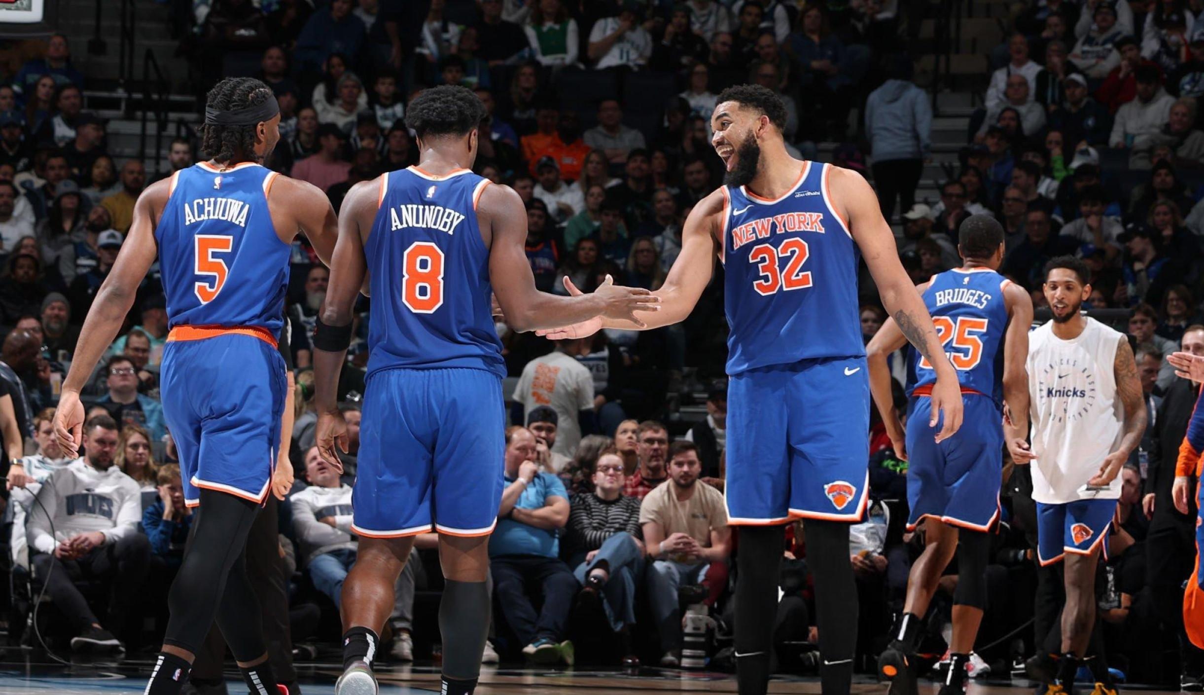 米兰体育-尼克斯三分绝杀骑士，球迷沸腾欢呼，新星独揽全队得分(尼克斯队史首位替补拿下30+并命中5记三分的新秀是谁?)