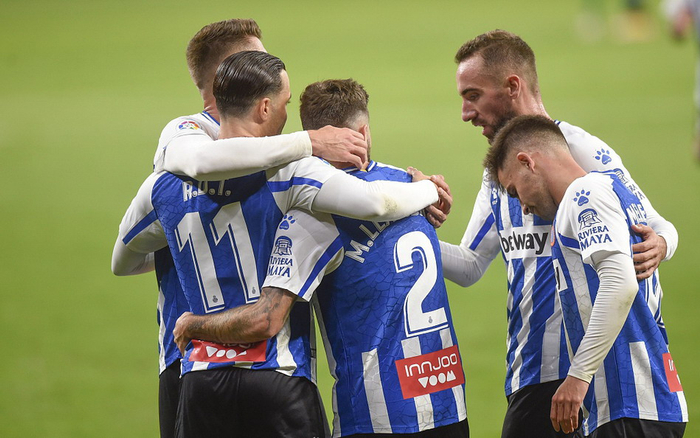 拜仁慕尼黑近况不佳，战平萨拉戈萨