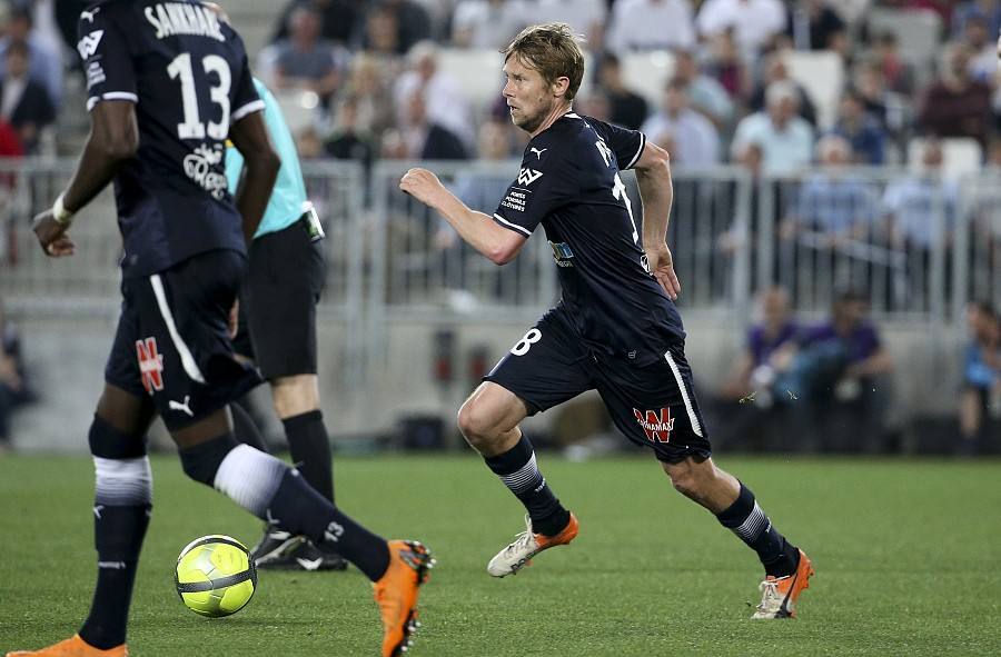 里尔主场小胜南特,法国足球赛场风云再起 里尔主场小胜南特,法国足球赛场风云再起