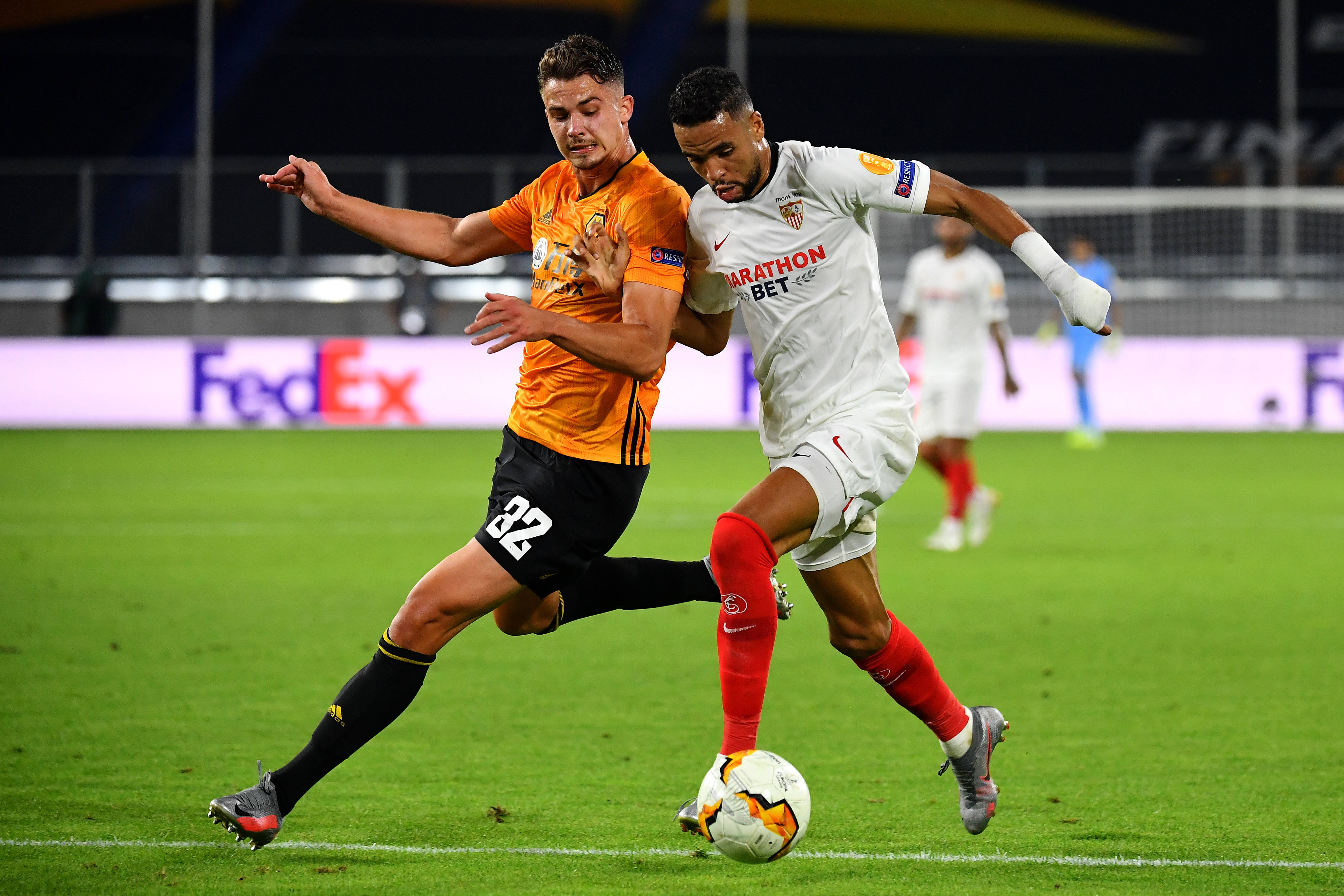 塞维利亚克服困难，取得意外胜利(塞维利亚实力怎么样)